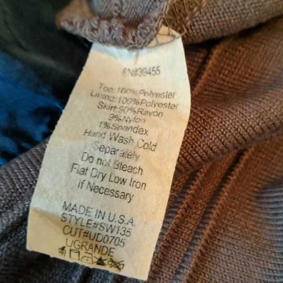 Dress - Picture 4 of 4